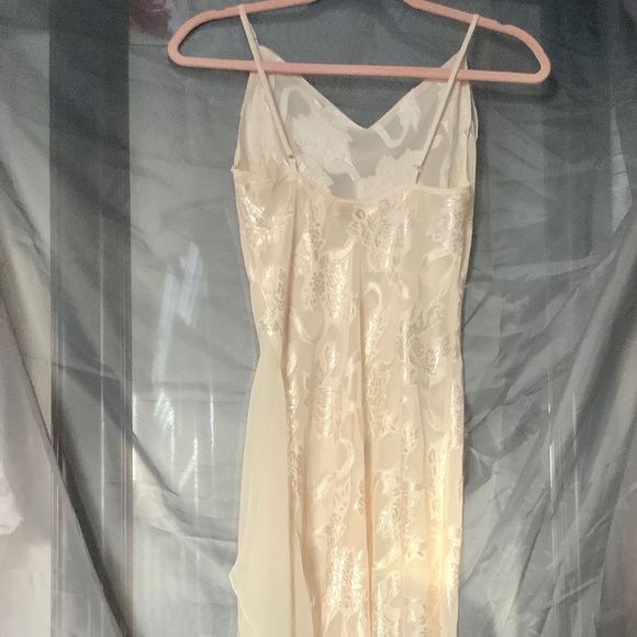 Victoria Secret - Picture 3 of 7